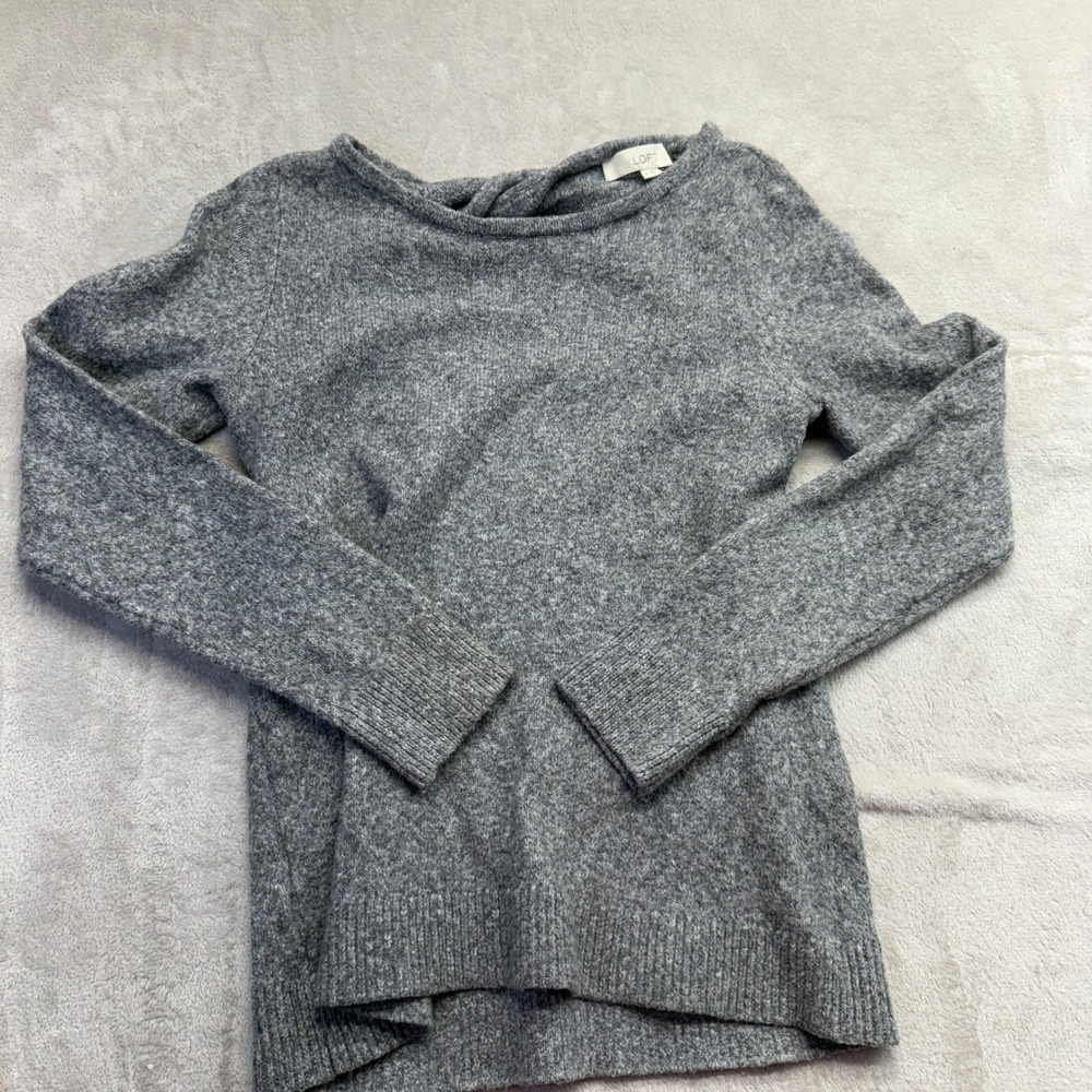 LOFT Sweater Women's Medium Gray Twist Back Cutout Long Sleeve Knit Layering Top